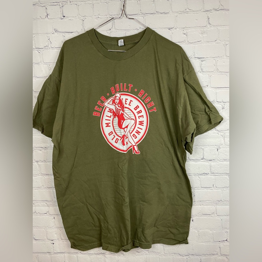 Vintage Old Milwaukee Brewing men’s dark olive green tshirt XL